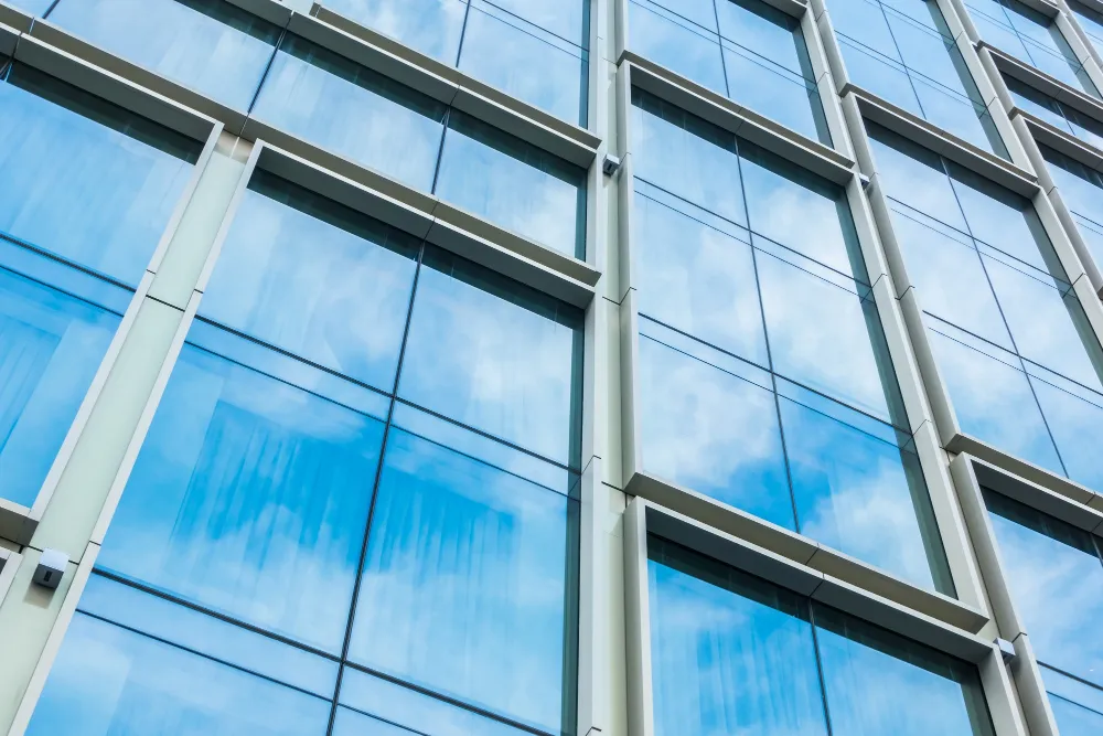 Okna PCV a estetyka elewacji: jak dopasować okna do wyglądu zewnętrznego budynku